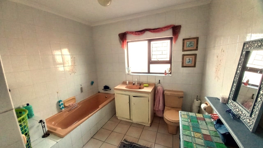 4 Bedroom Property for Sale in Vredenburg Western Cape